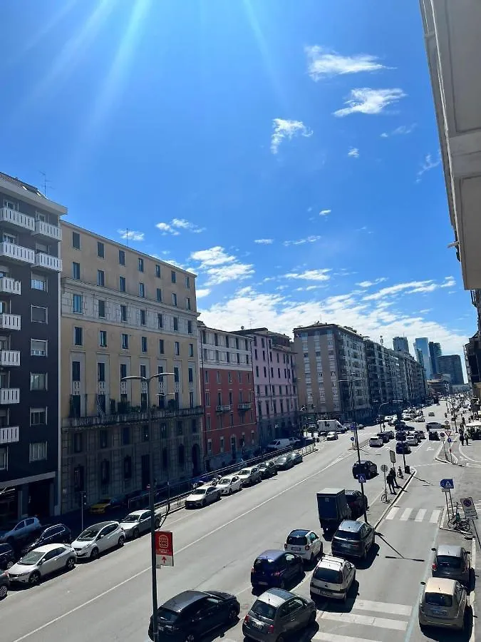 Marghespace Zona Stazione Centrale Appartamento Con Letto Matrimoniale E Bagno ミラノ イタリア