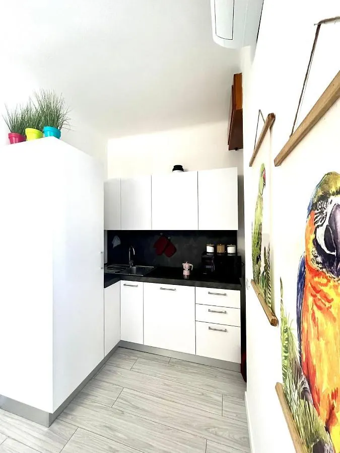 Marghespace Zona Stazione Centrale Appartamento Con Letto Matrimoniale E Bagno ミラノ 0*,  イタリア